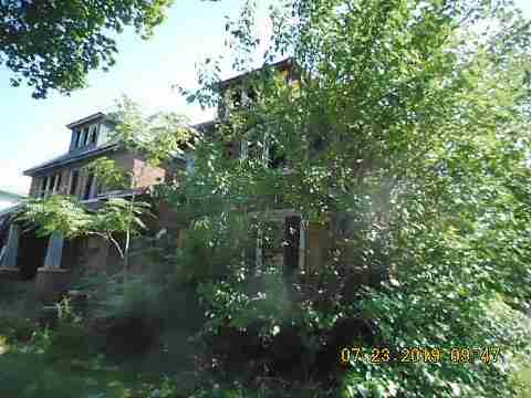 4400 St Clair (4)_m.jpg